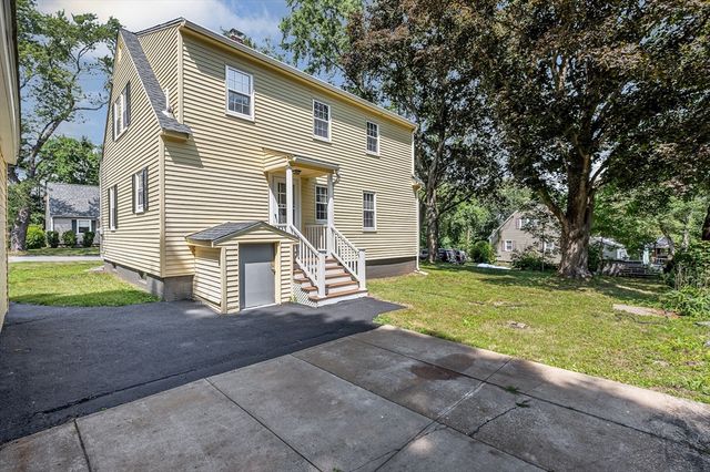 15 Junior Avenue, Methuen, MA 01844