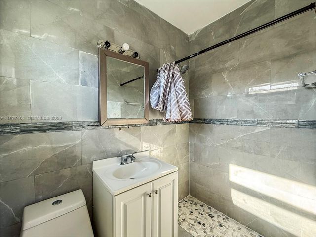 1141 NE 154th Ter, North Miami Beach, FL 33162