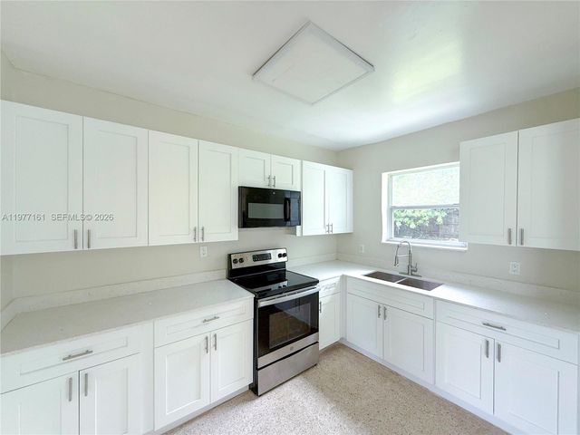 1141 NE 154th Ter, North Miami Beach, FL 33162