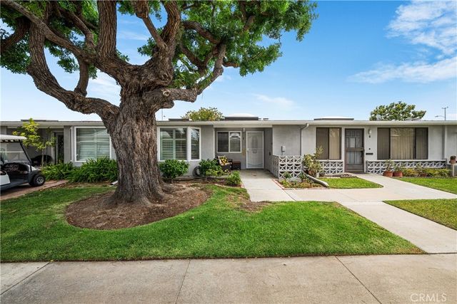 13701 Alderwood Lane W 29E, Seal Beach, CA 90740