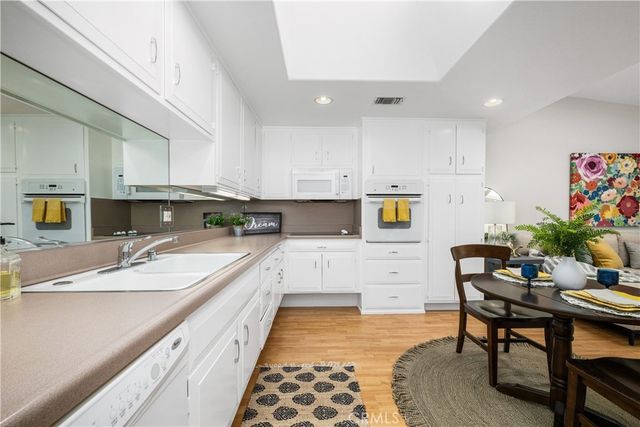 13701 Alderwood Lane W 29E, Seal Beach, CA 90740