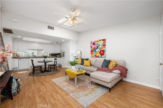 13701 Alderwood Lane W 29E, Seal Beach, CA 90740