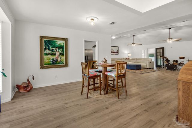 5699 Crestwood Dr, Milton, FL 32571