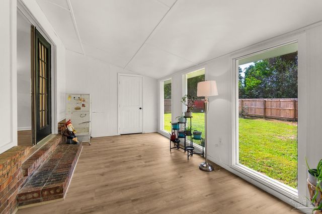 5699 Crestwood Dr, Milton, FL 32571