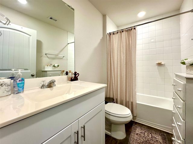 331 N Richland DR, Lockhart, TX 78644