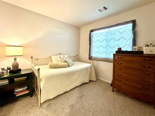 331 N Richland DR, Lockhart, TX 78644