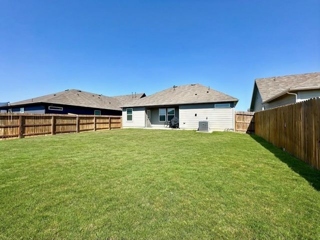 331 N Richland DR, Lockhart, TX 78644