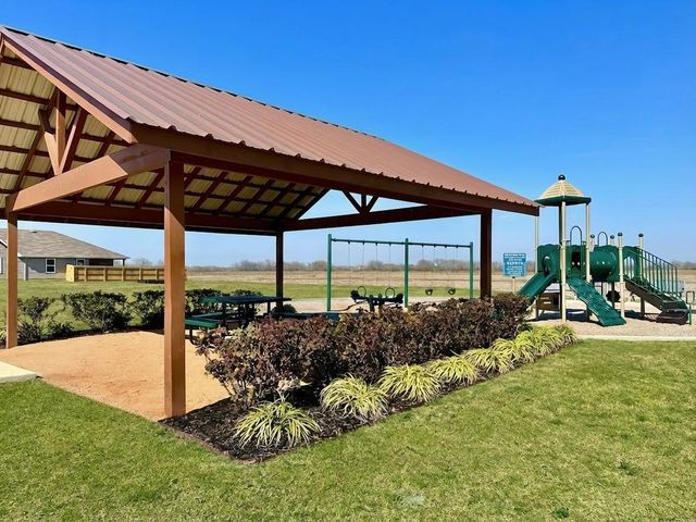 331 N Richland DR, Lockhart, TX 78644