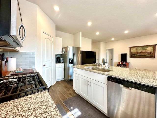 331 N Richland DR, Lockhart, TX 78644