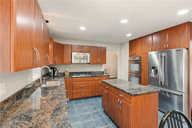 5088 Stansbury Drive, Solon, OH 44139