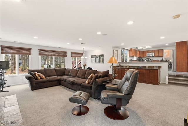 5088 Stansbury Drive, Solon, OH 44139