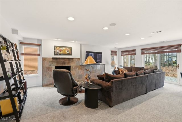 5088 Stansbury Drive, Solon, OH 44139