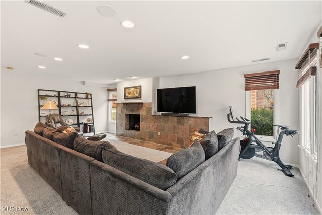 5088 Stansbury Drive, Solon, OH 44139