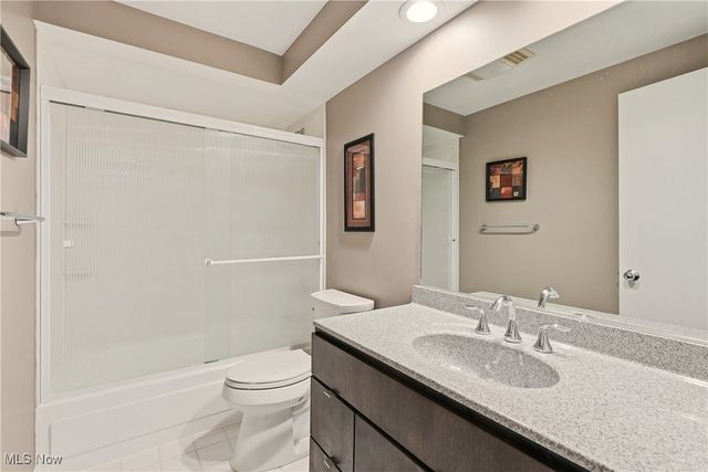 5088 Stansbury Drive, Solon, OH 44139