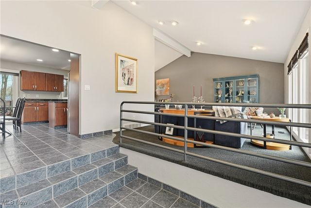 5088 Stansbury Drive, Solon, OH 44139