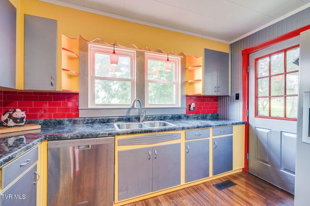 116 Frank Lowe Road, Jonesborough, TN 37659
