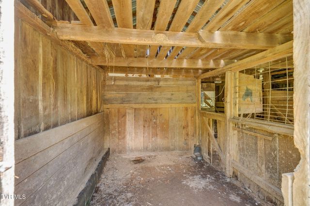 116 Frank Lowe Road, Jonesborough, TN 37659