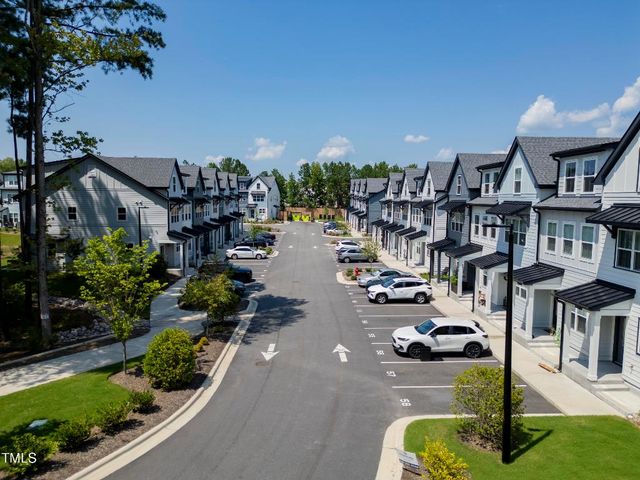 4821 Gossamer Lane 102, Raleigh, NC 27616