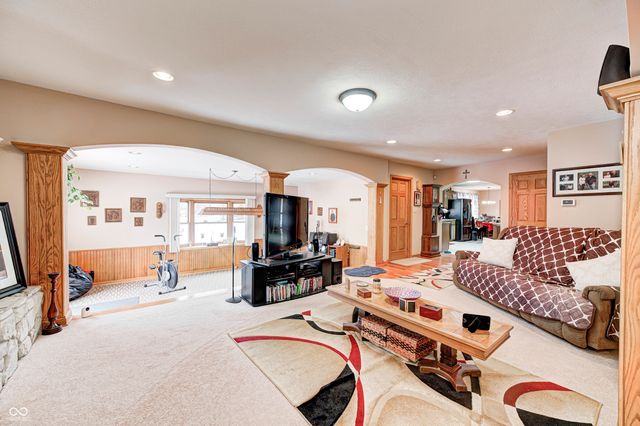 8806 Camby Road, Camby, IN 46113