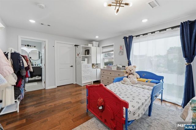 440 Alder Street, Lyndhurst, NJ 07071