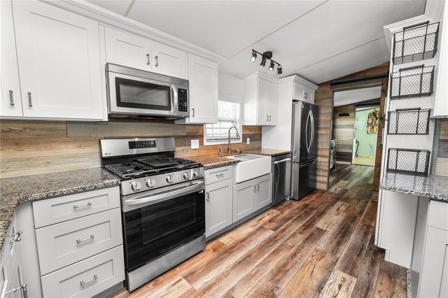 5121 SHORE LINE DRIVE, Polk City, FL 33868