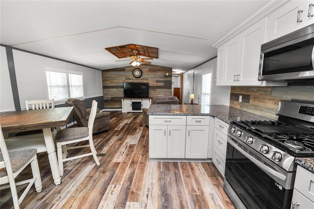 5121 SHORE LINE DRIVE, Polk City, FL 33868