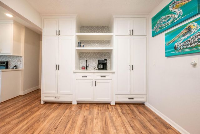6902 Avenue P, Galveston, TX 77551