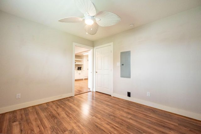 6902 Avenue P, Galveston, TX 77551