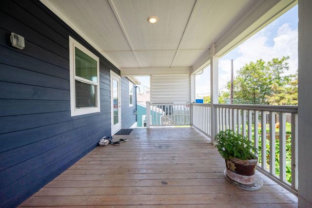 6902 Avenue P, Galveston, TX 77551