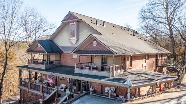 46 Hillside Avenue, Eureka Springs, AR 72632