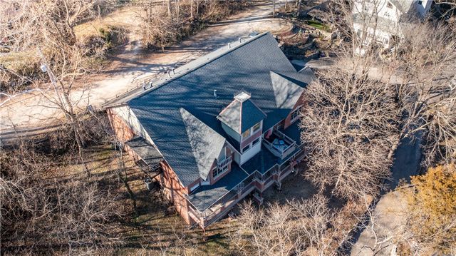 46 Hillside Avenue, Eureka Springs, AR 72632