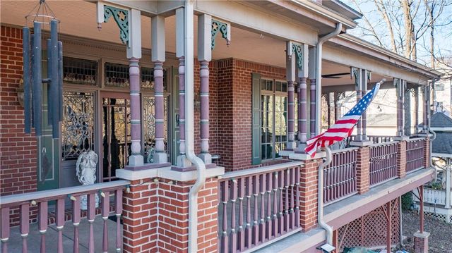 46 Hillside Avenue, Eureka Springs, AR 72632