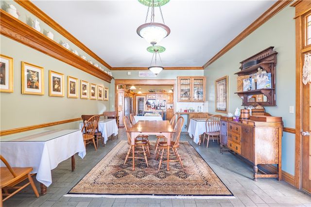 46 Hillside Avenue, Eureka Springs, AR 72632