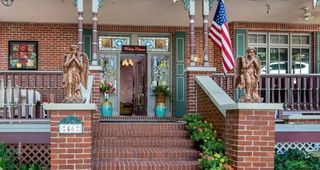 46 Hillside Avenue, Eureka Springs, AR 72632