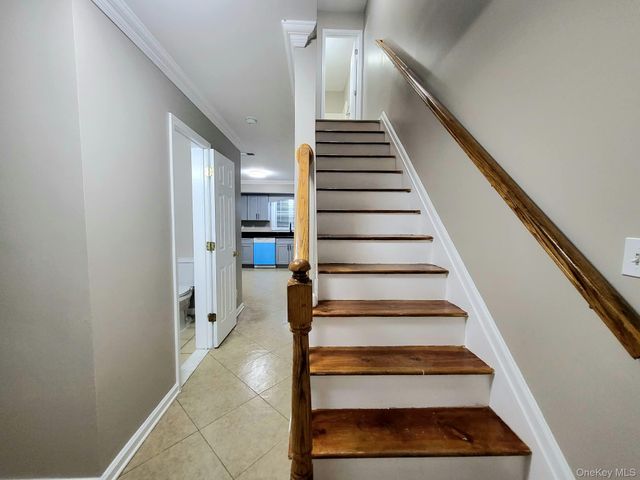 17 Blanchard Street, Middletown, NY 10940