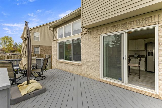 29705 Lacy Drive 77, Westland, MI 48186