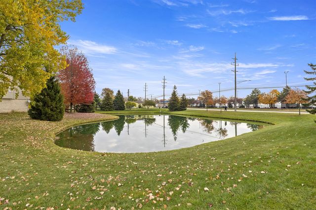 29705 Lacy Drive 77, Westland, MI 48186