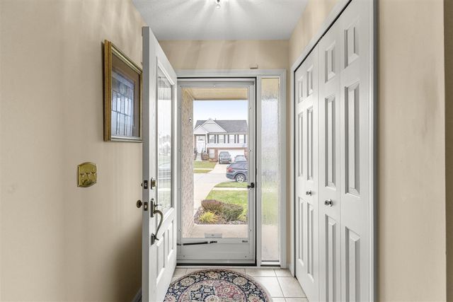 29705 Lacy Drive 77, Westland, MI 48186