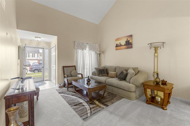 29705 Lacy Drive 77, Westland, MI 48186