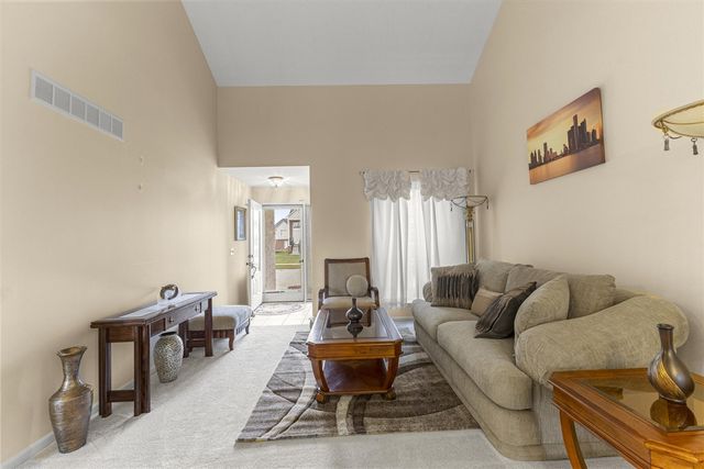 29705 Lacy Drive 77, Westland, MI 48186