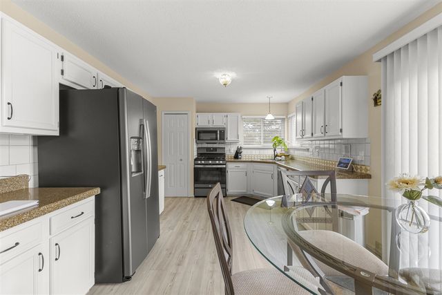 29705 Lacy Drive 77, Westland, MI 48186