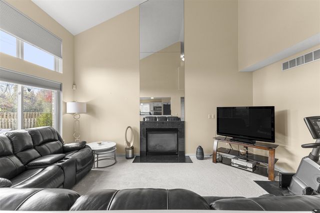 29705 Lacy Drive 77, Westland, MI 48186