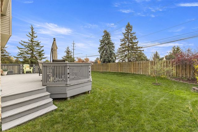 29705 Lacy Drive 77, Westland, MI 48186