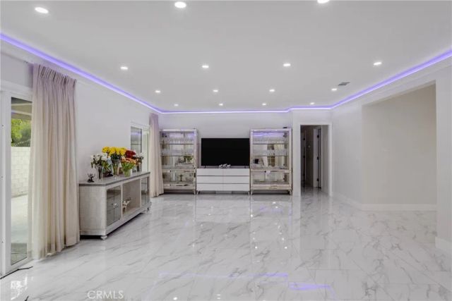 8064 Crosnoe, Panorama City, CA 91402