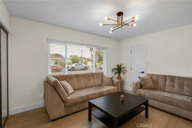 8064 Crosnoe, Panorama City, CA 91402