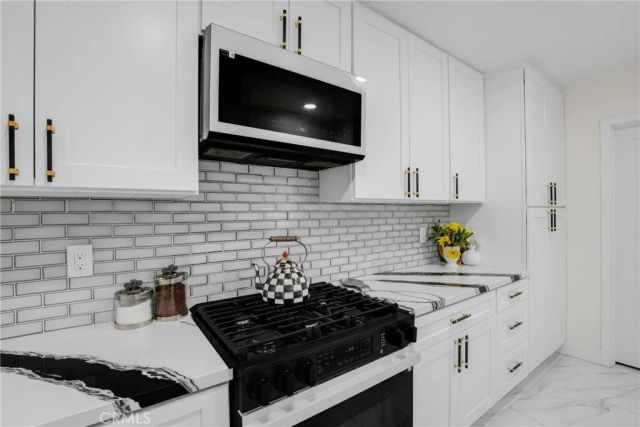 8064 Crosnoe, Panorama City, CA 91402