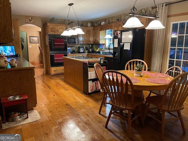 2566 U S 19 Highway, Meansville, GA 30256