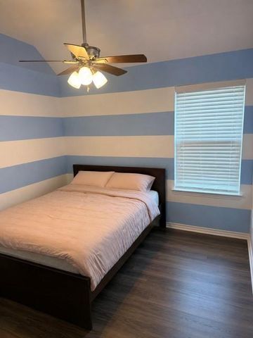 2822 Lockeridge Cove Drive, Spring, TX 77386