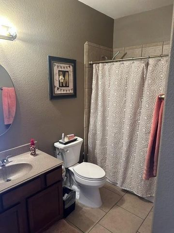 2822 Lockeridge Cove Drive, Spring, TX 77386