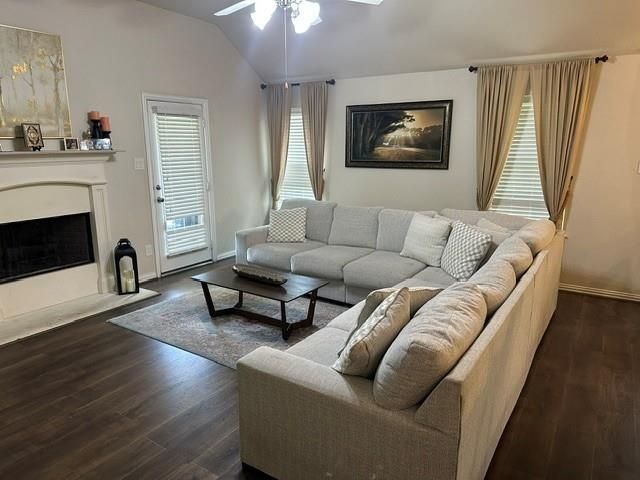 2822 Lockeridge Cove Drive, Spring, TX 77386